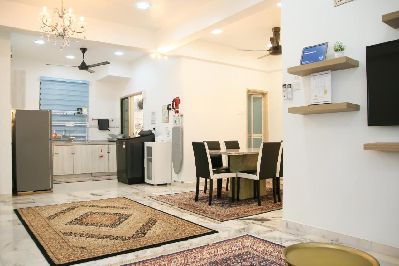 Puteh Homestay Shah Alam Exterior photo